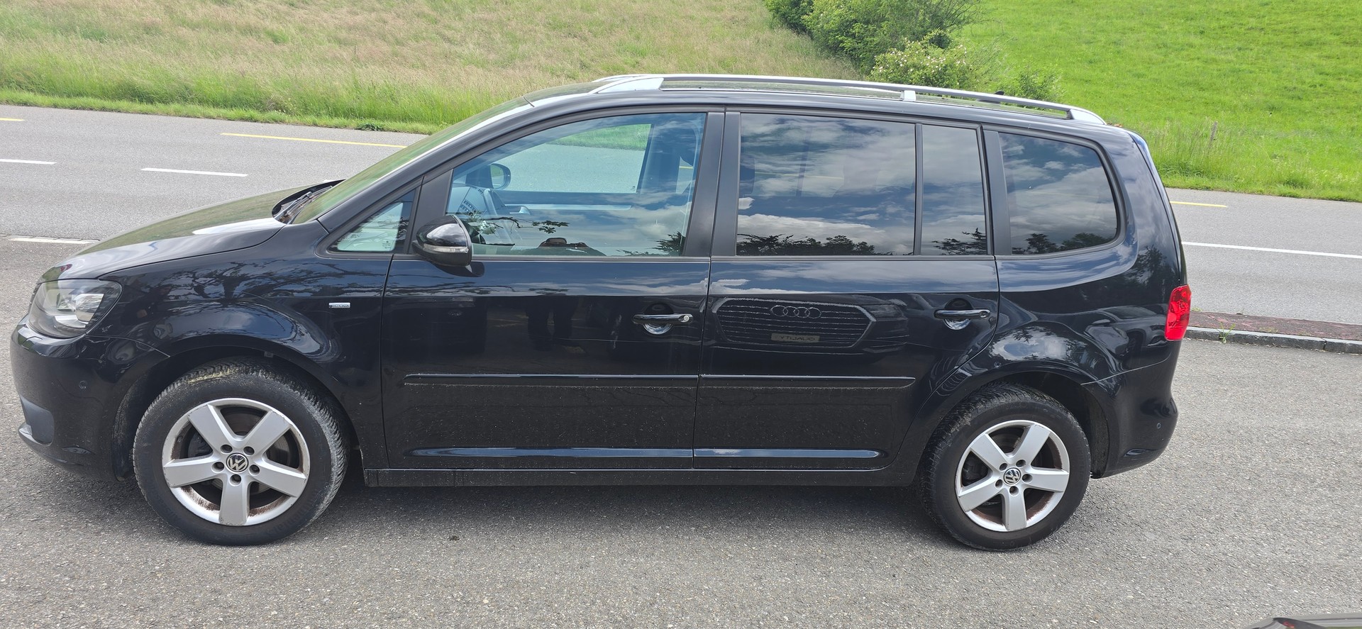 VW Touran 1.6 TDI BMT Comfortline DSG-showroom-element-2