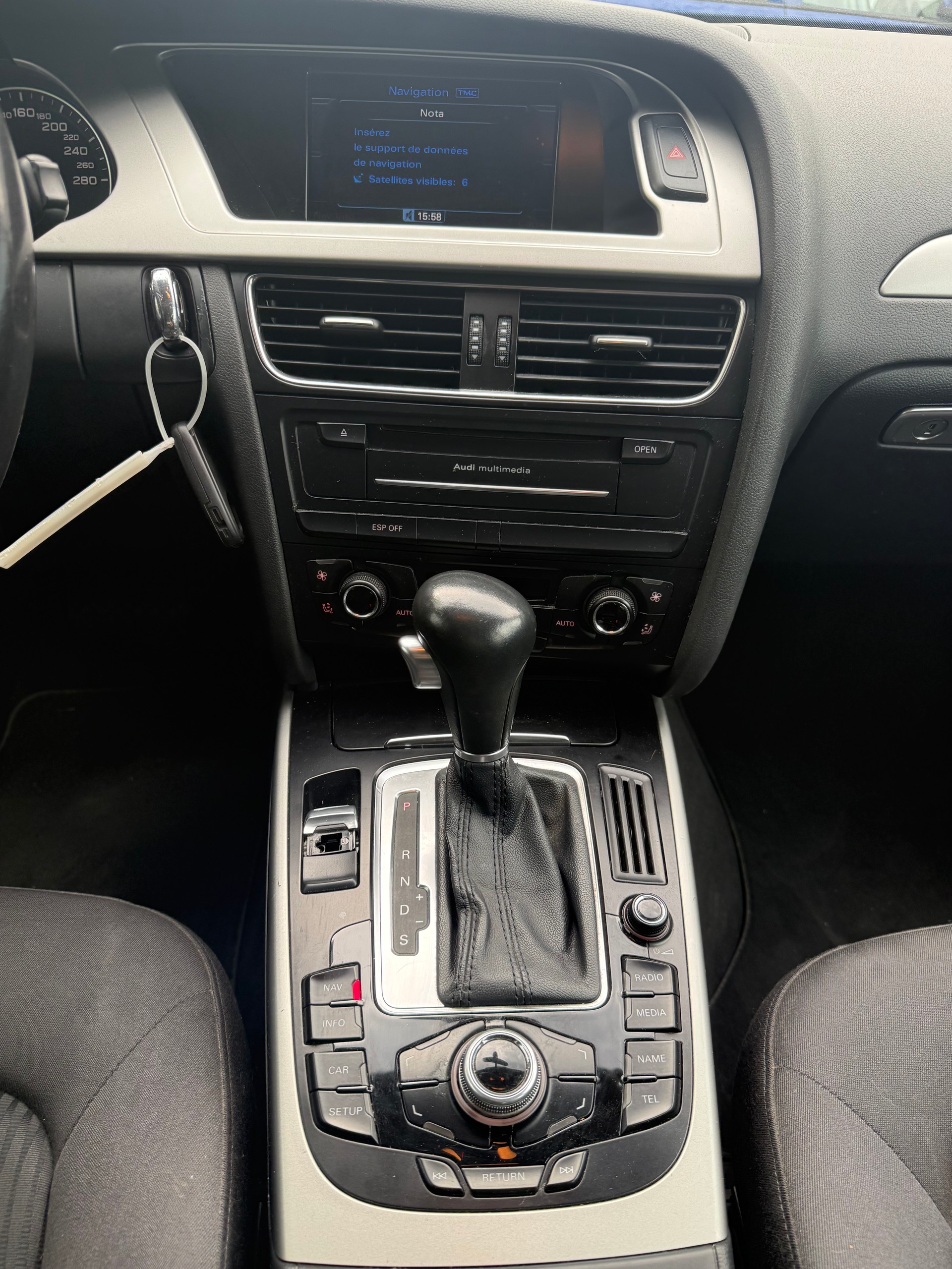 AUDI A4 Avant 1.8 TFSI multitronic-image-10