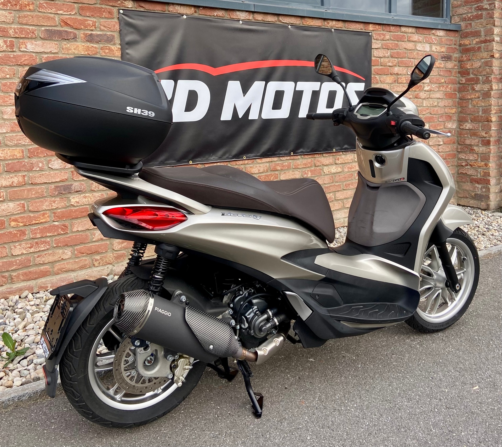 PIAGGIO Beverly 300-image-2