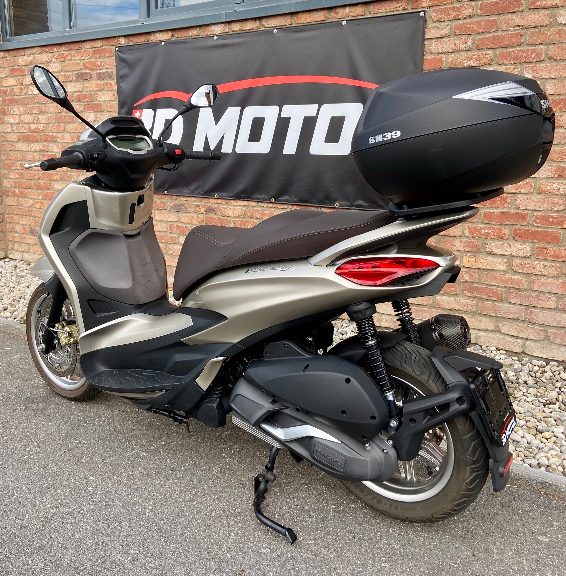 PIAGGIO Beverly 300-image-5