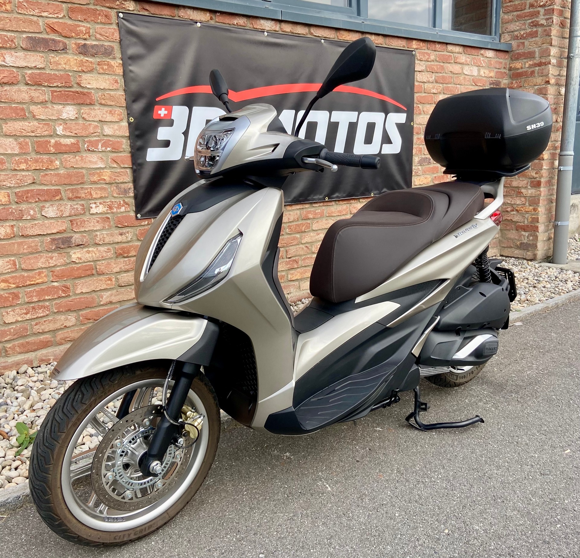 PIAGGIO Beverly 300-image-4