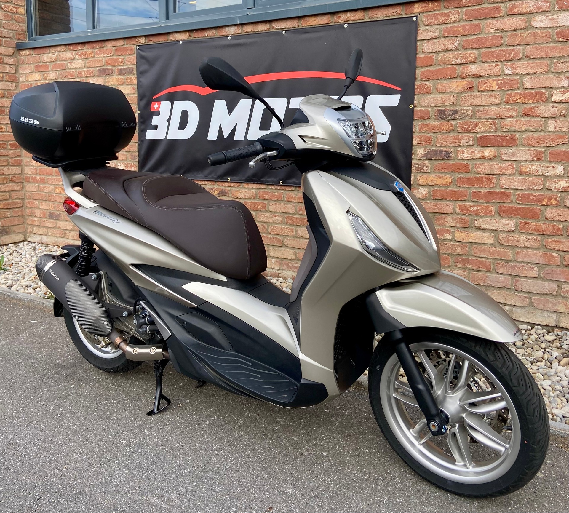 PIAGGIO Beverly 300-image-1