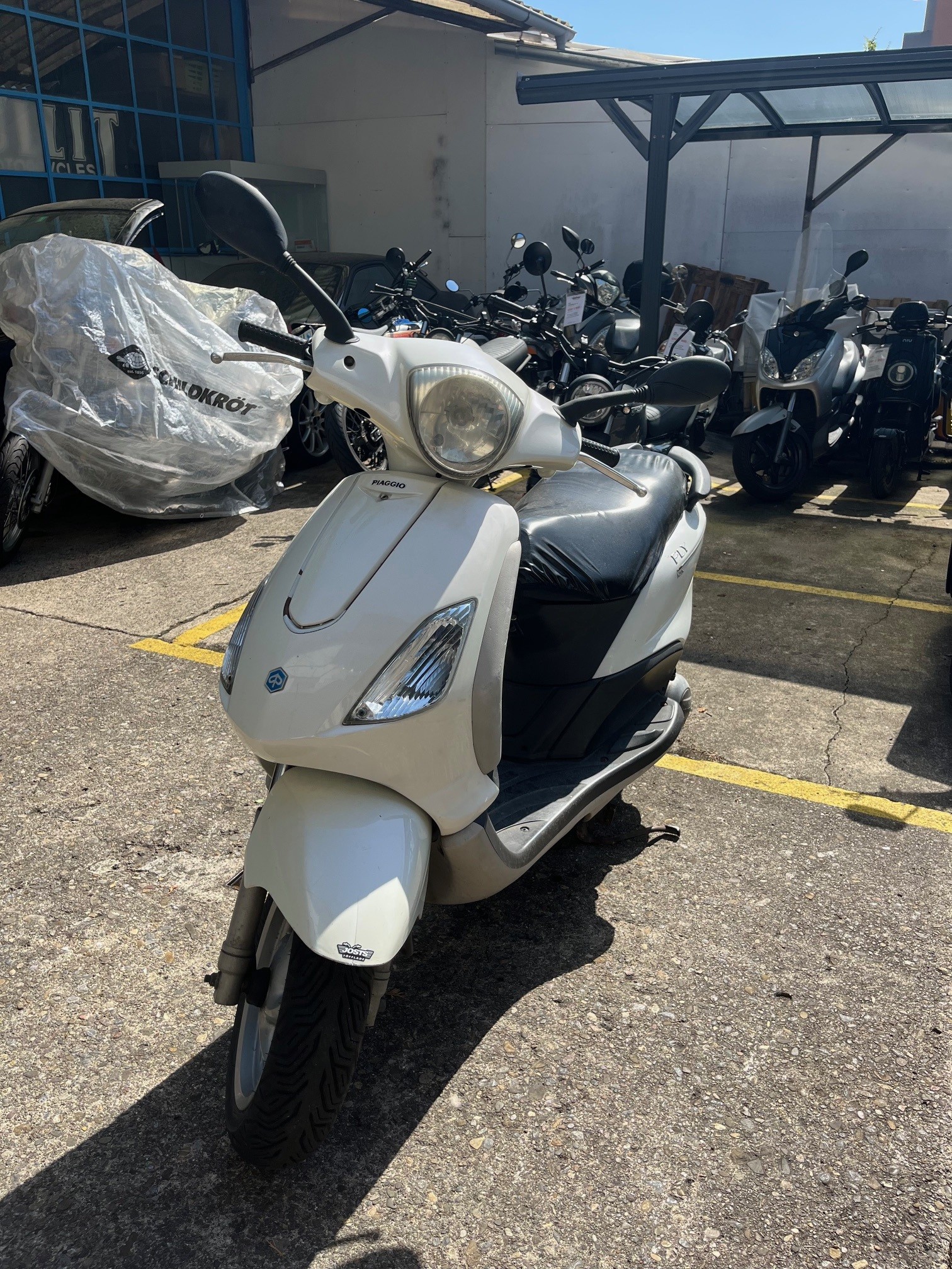 PIAGGIO Fly 125 4-T - GRATIS LIEFERUNG*-image-2