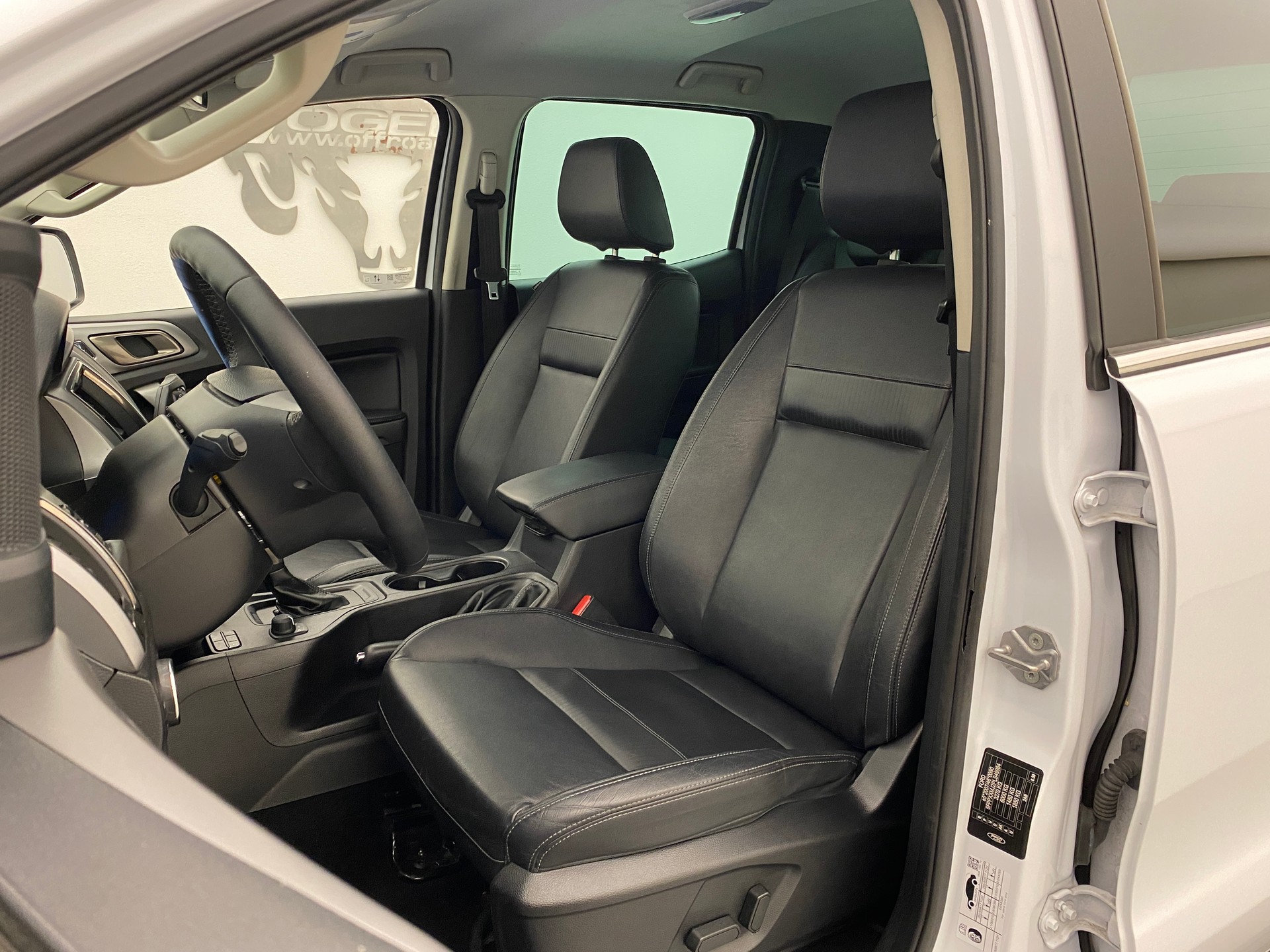 FORD Ranger 2.0TDCi Limited-image-8