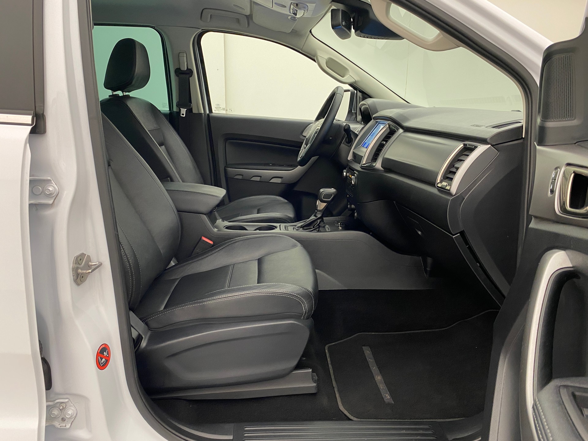 FORD Ranger 2.0TDCi Limited-image-11