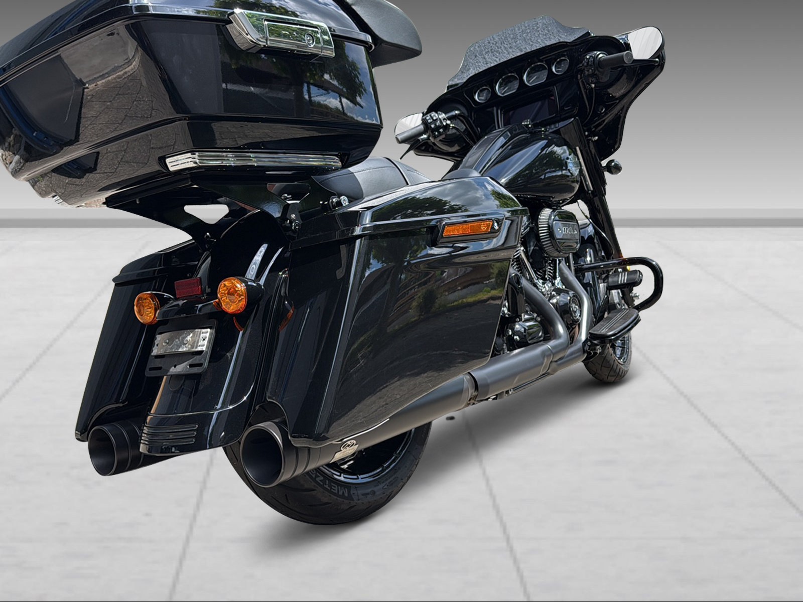 HARLEY-DAVIDSON FLHXS Street Glide Special Black Finish 114-image-8