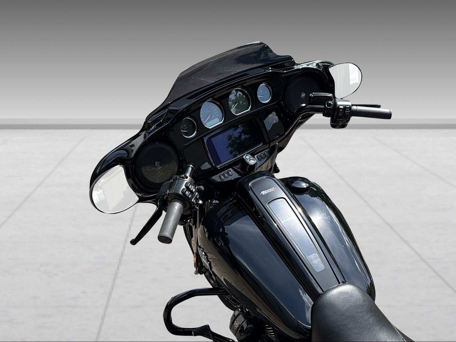 HARLEY-DAVIDSON FLHXS Street Glide Special Black Finish 114-image-3