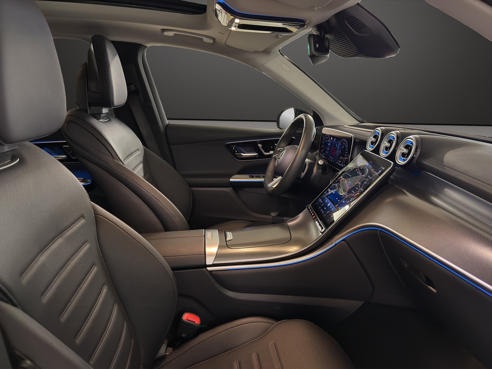 MERCEDES-BENZ GLC 300 e 4Matic 9G-Tronic-image-13