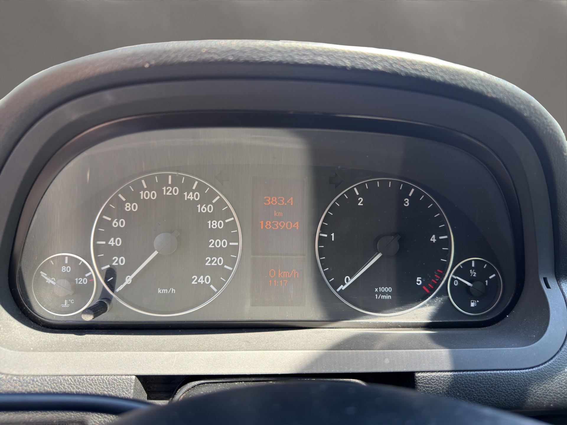 MERCEDES-BENZ A 180 CDI Avantgarde Edition Automatik-image-15