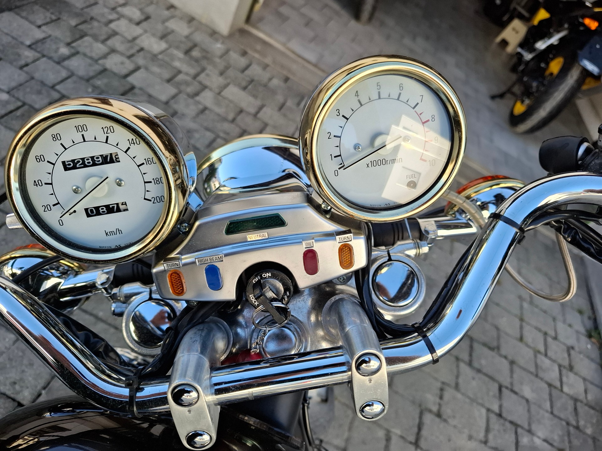 YAMAHA XV 1000 Virago-image-4