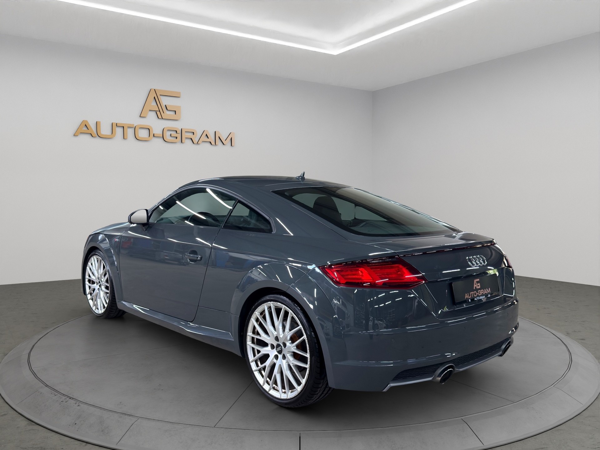 AUDI TT Coupé 2.0 TFSI-showroom-element-2