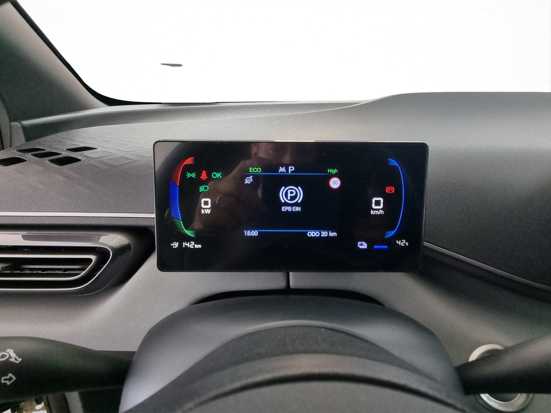 BYD Dolphin Surf 43kWh Comfort-image-10