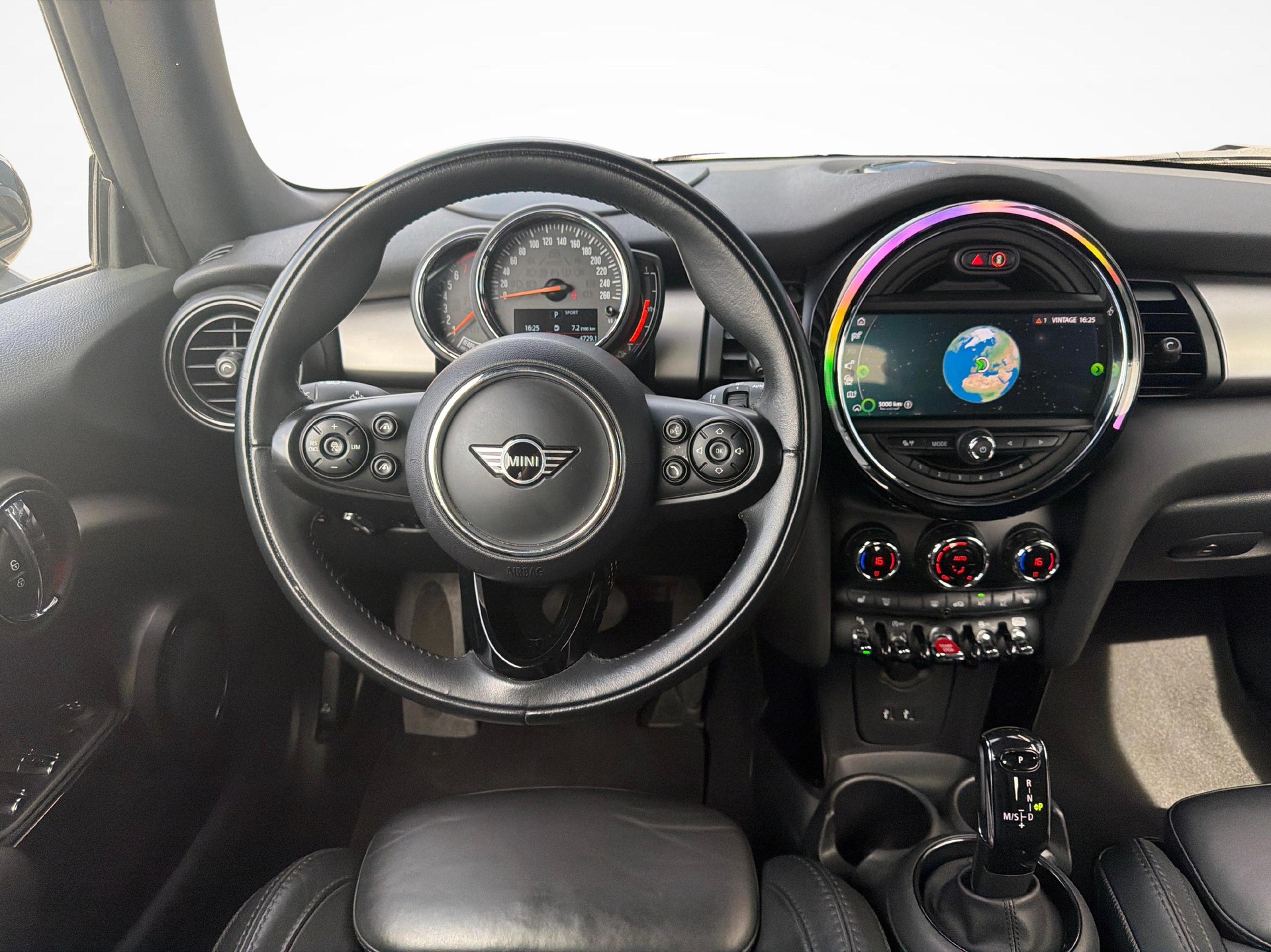 MINI Cooper S Cabrio-image-12