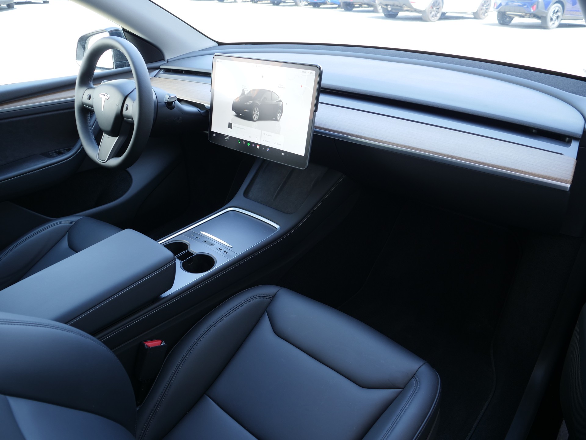 TESLA Model Y RWD-image-9