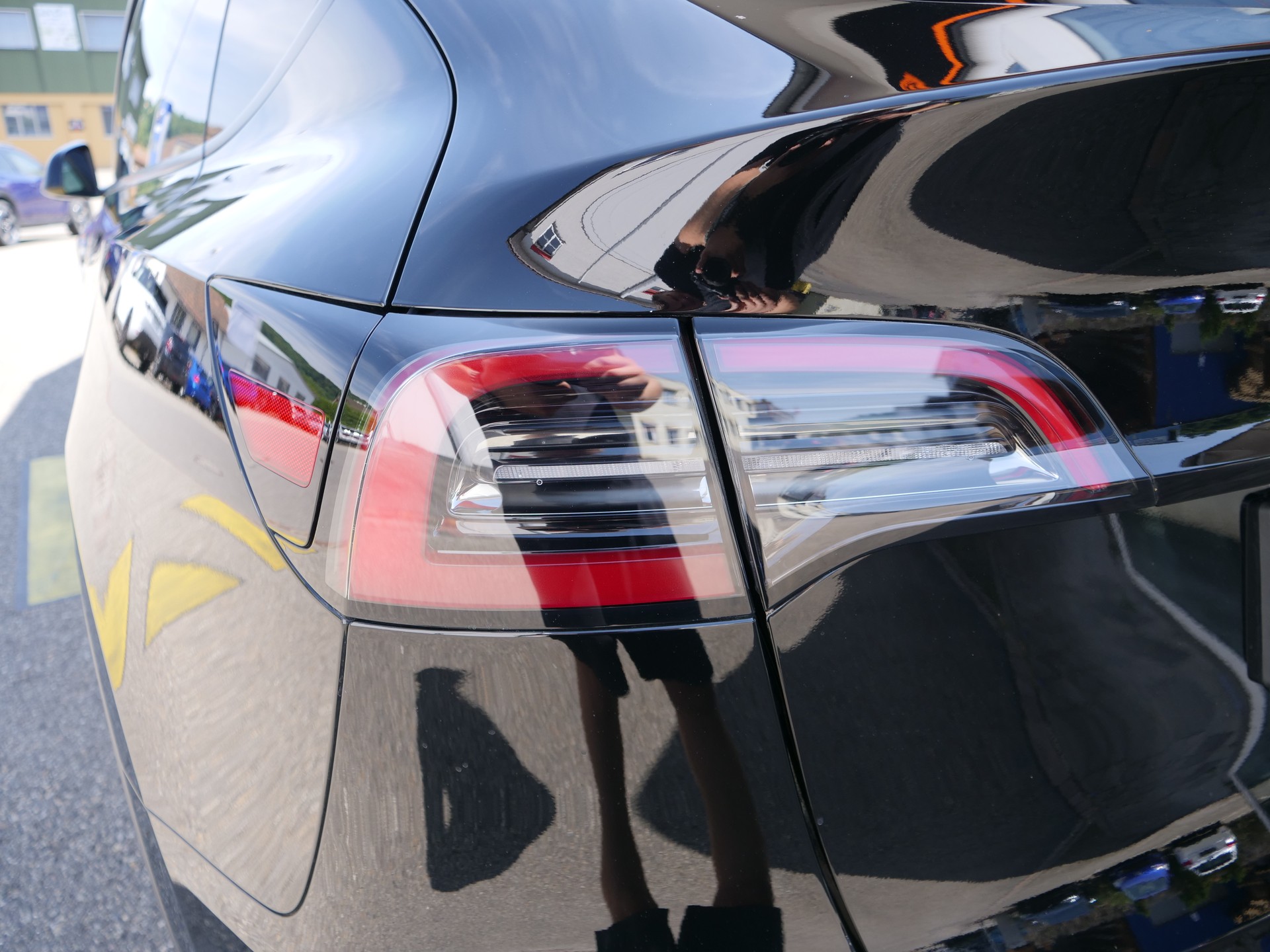 TESLA Model Y RWD-image-15