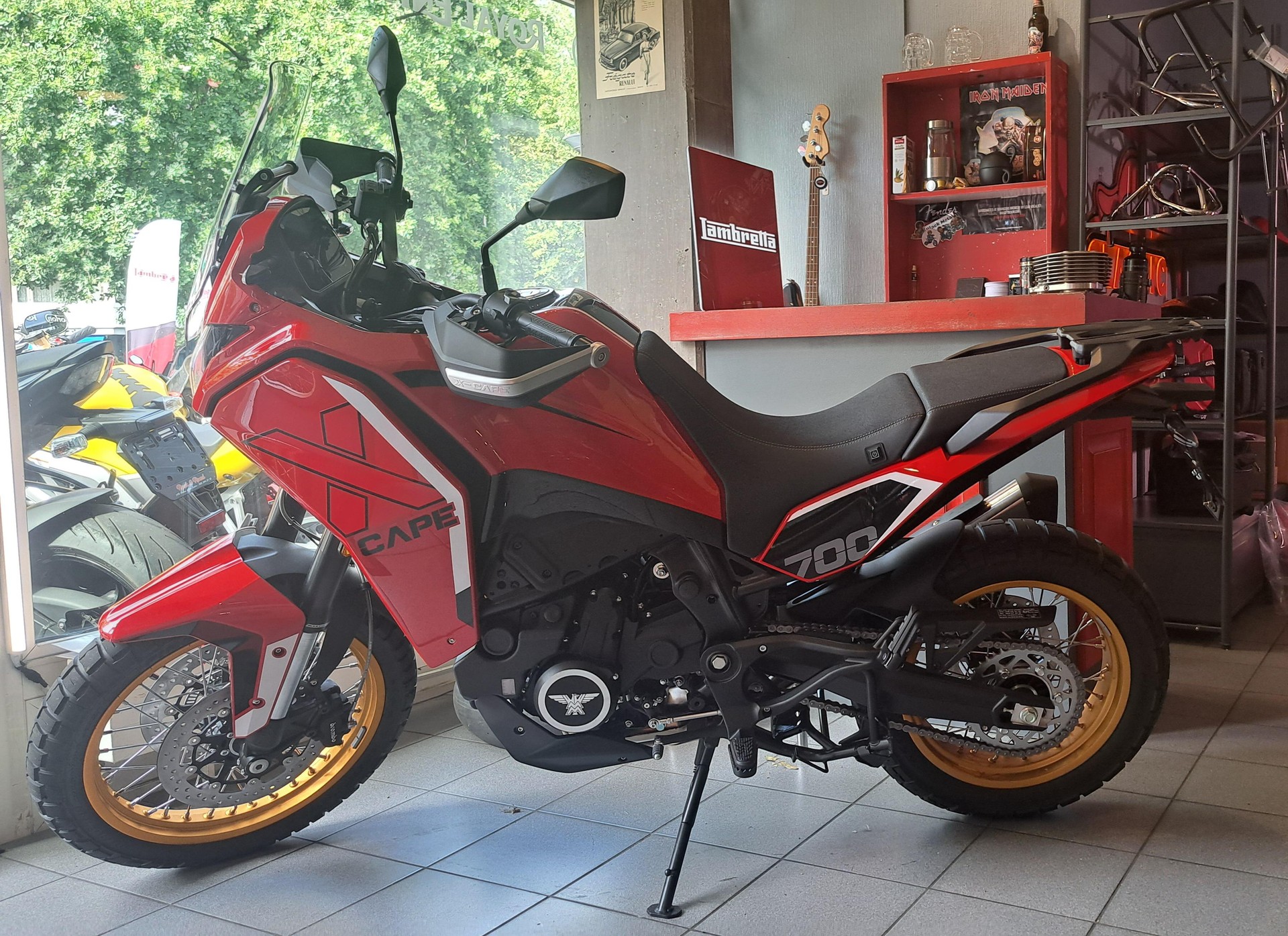 MOTO MORINI X-CAPE 700-image-1