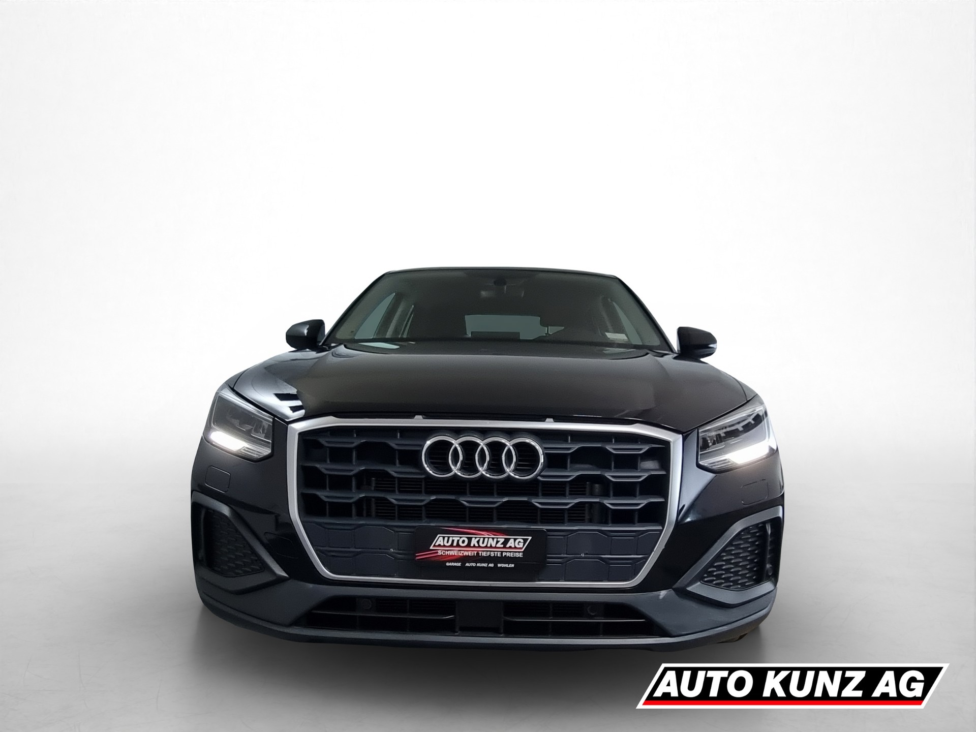 AUDI Q2 1.5 35 TFSI S-Tronic-showroom-element-1