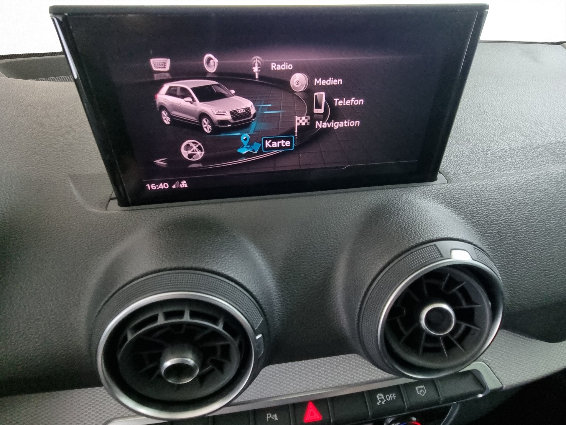 AUDI Q2 1.5 35 TFSI S-Tronic-image-14