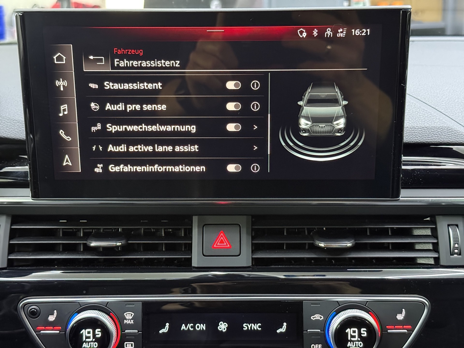 AUDI RS4 Avant quattro tiptronic-image-30