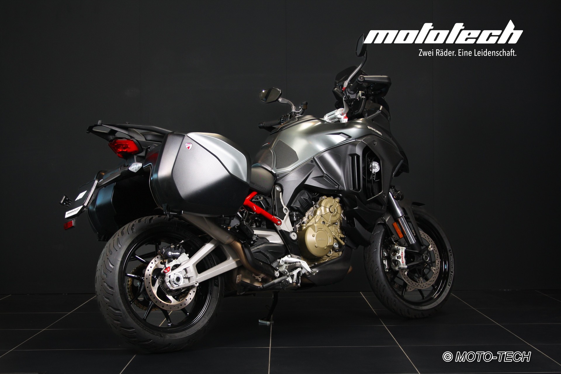 DUCATI Multistrada V4 S Radar CARBON-image-2
