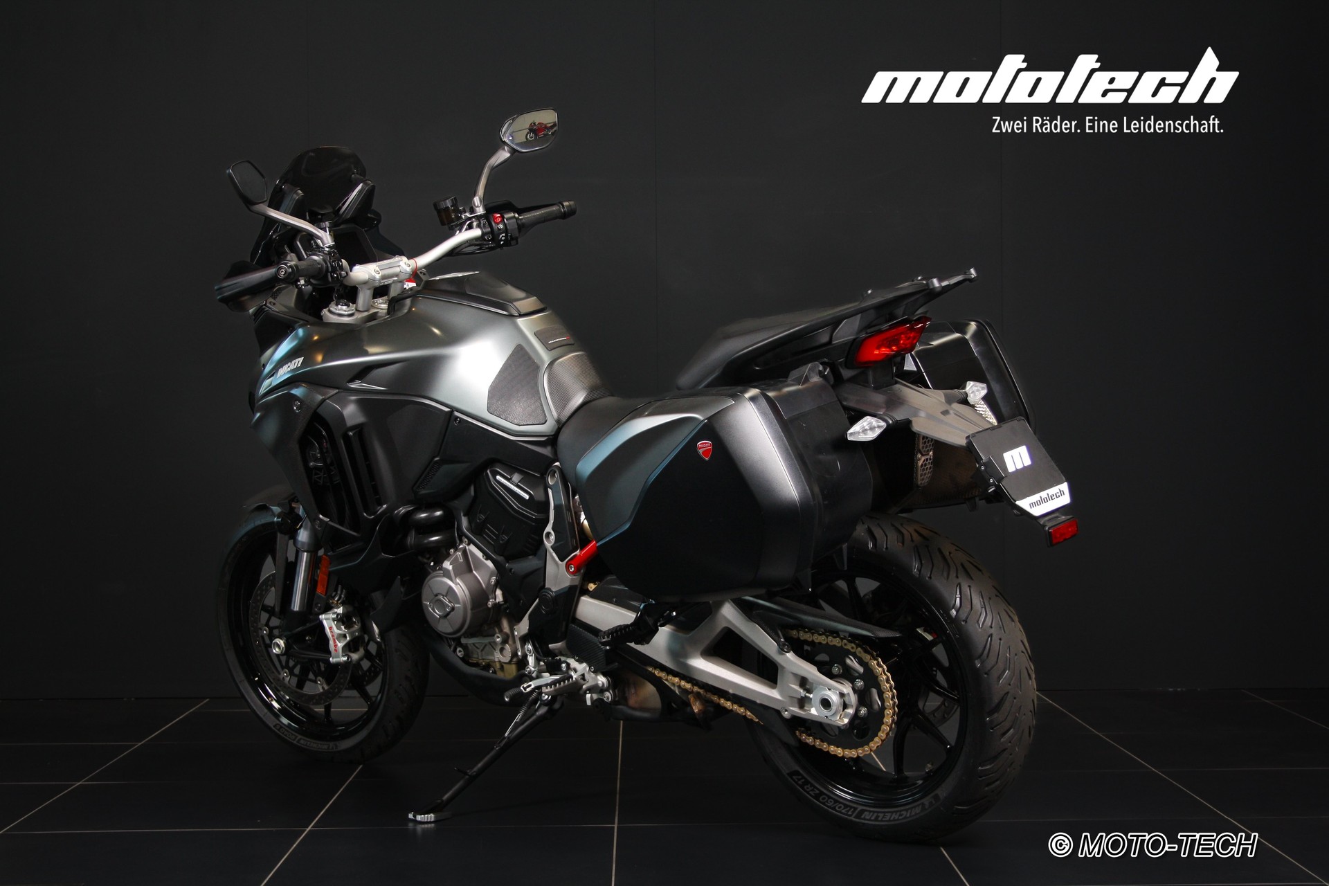 DUCATI Multistrada V4 S Radar CARBON-image-3