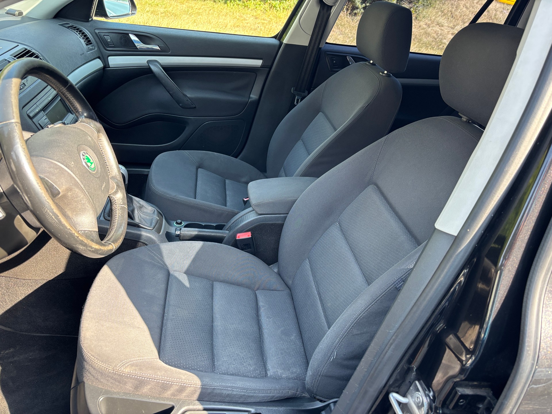 SKODA Octavia 2.0 FSI Adventure 4x4-image-10
