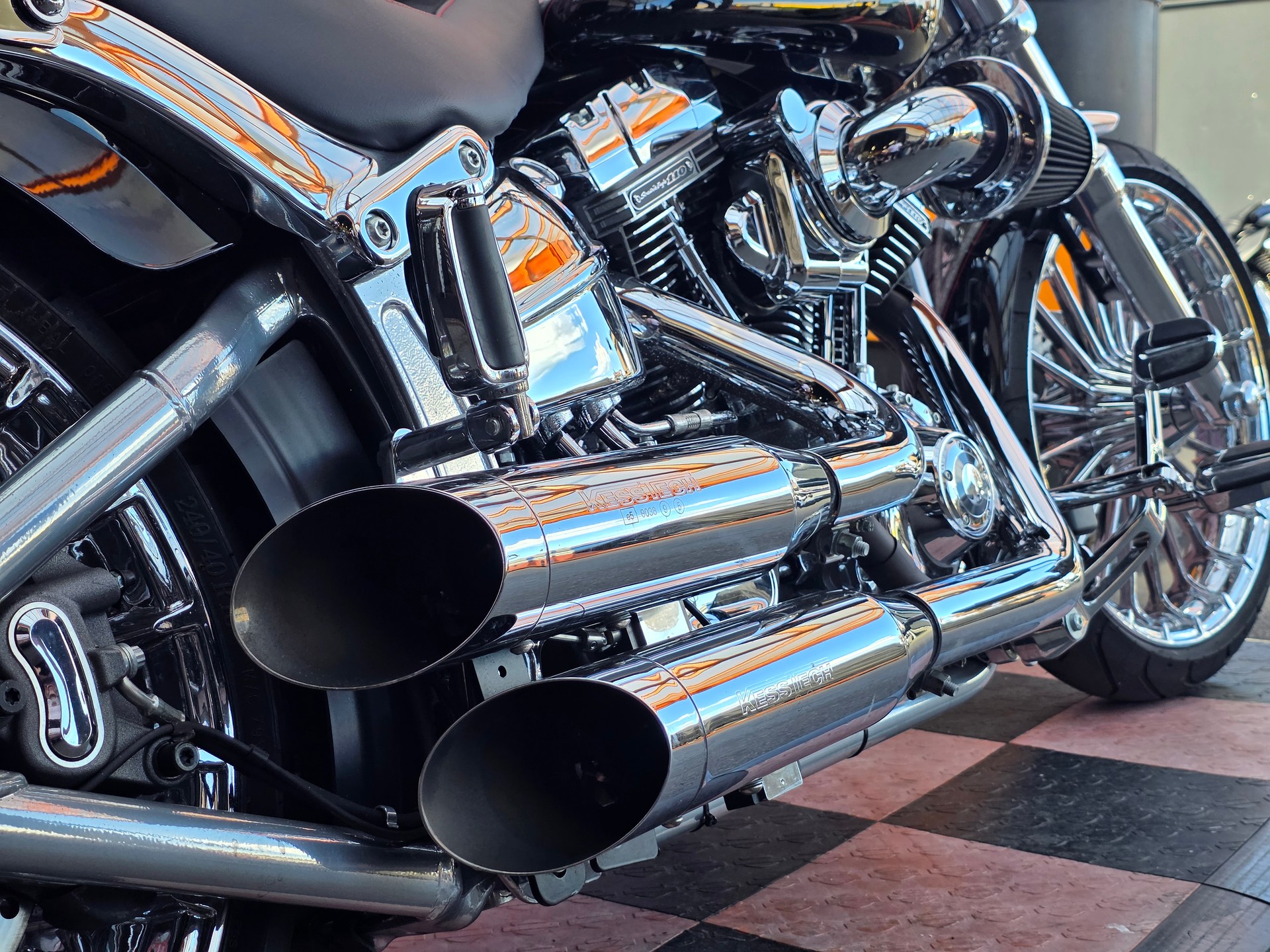 HARLEY-DAVIDSON FXSBSE-image-7