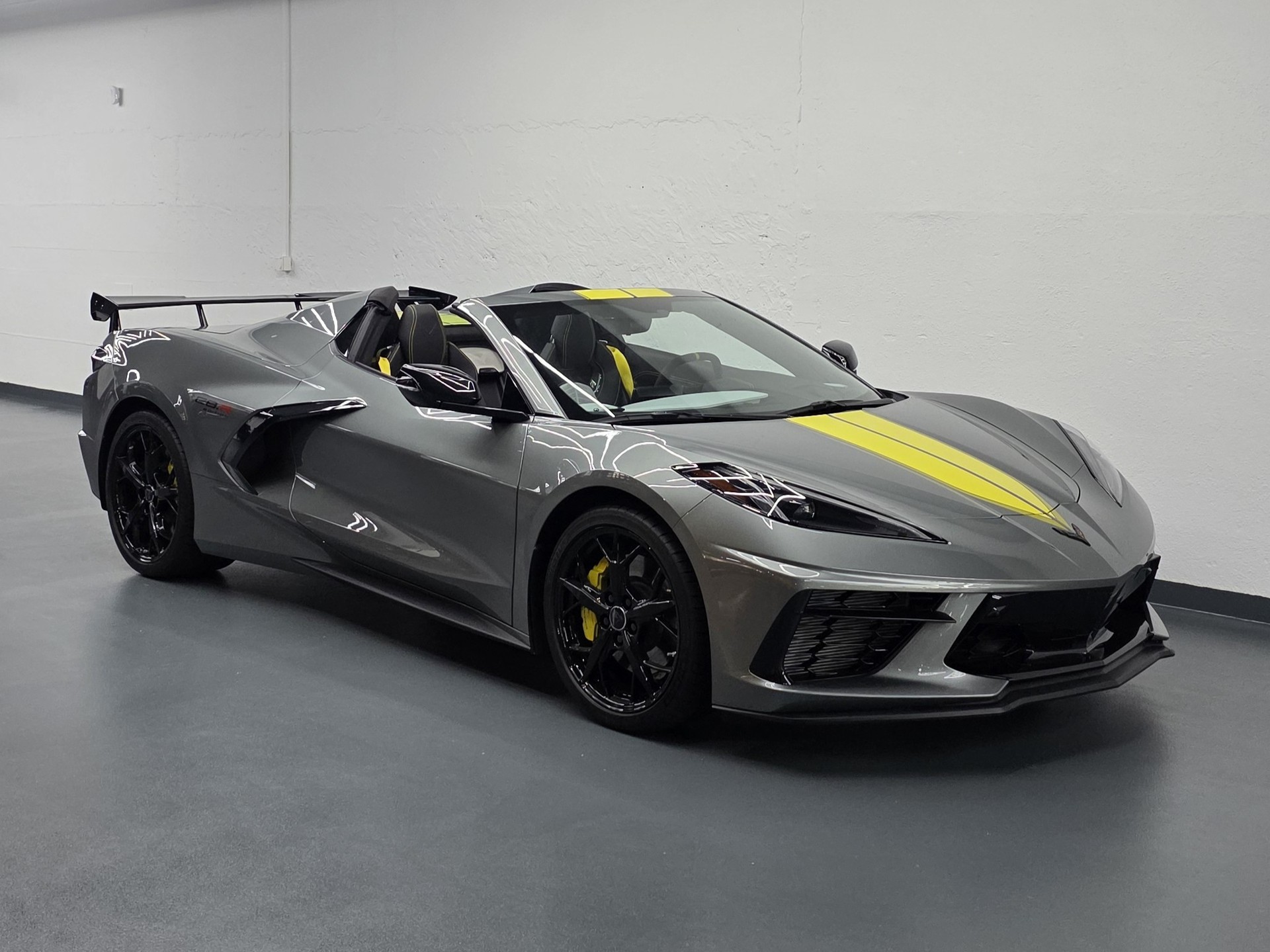 CHEVROLET Corvette C8 Convertible C8.R Edition-showroom-element-1
