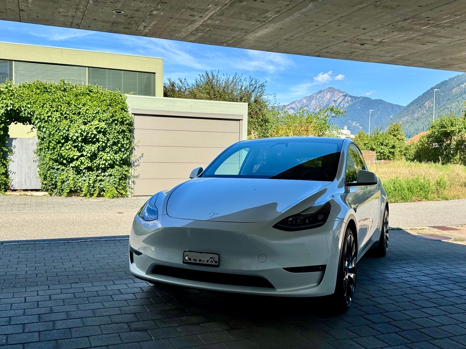 TESLA Performance D-image-8