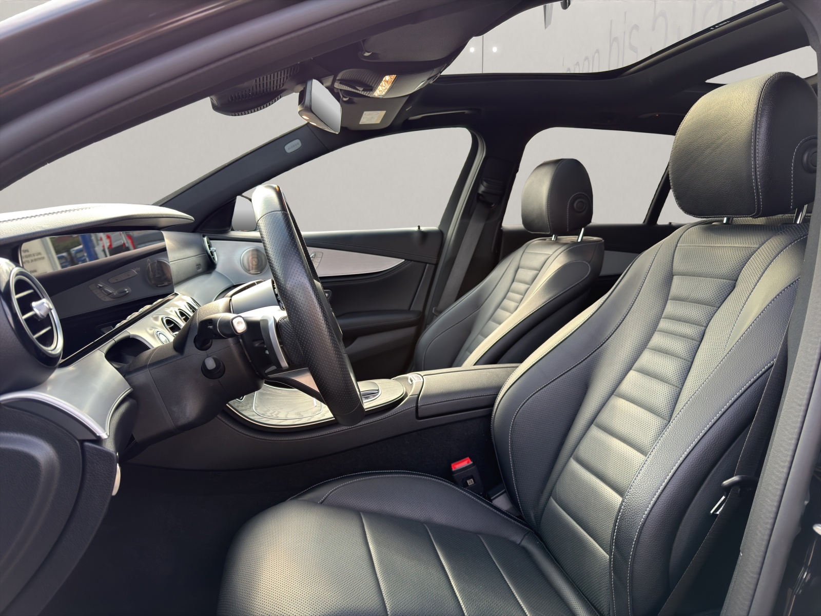 MERCEDES-BENZ E-Klasse S213 Kombi E 220 d AMG Line 4matic-image-7