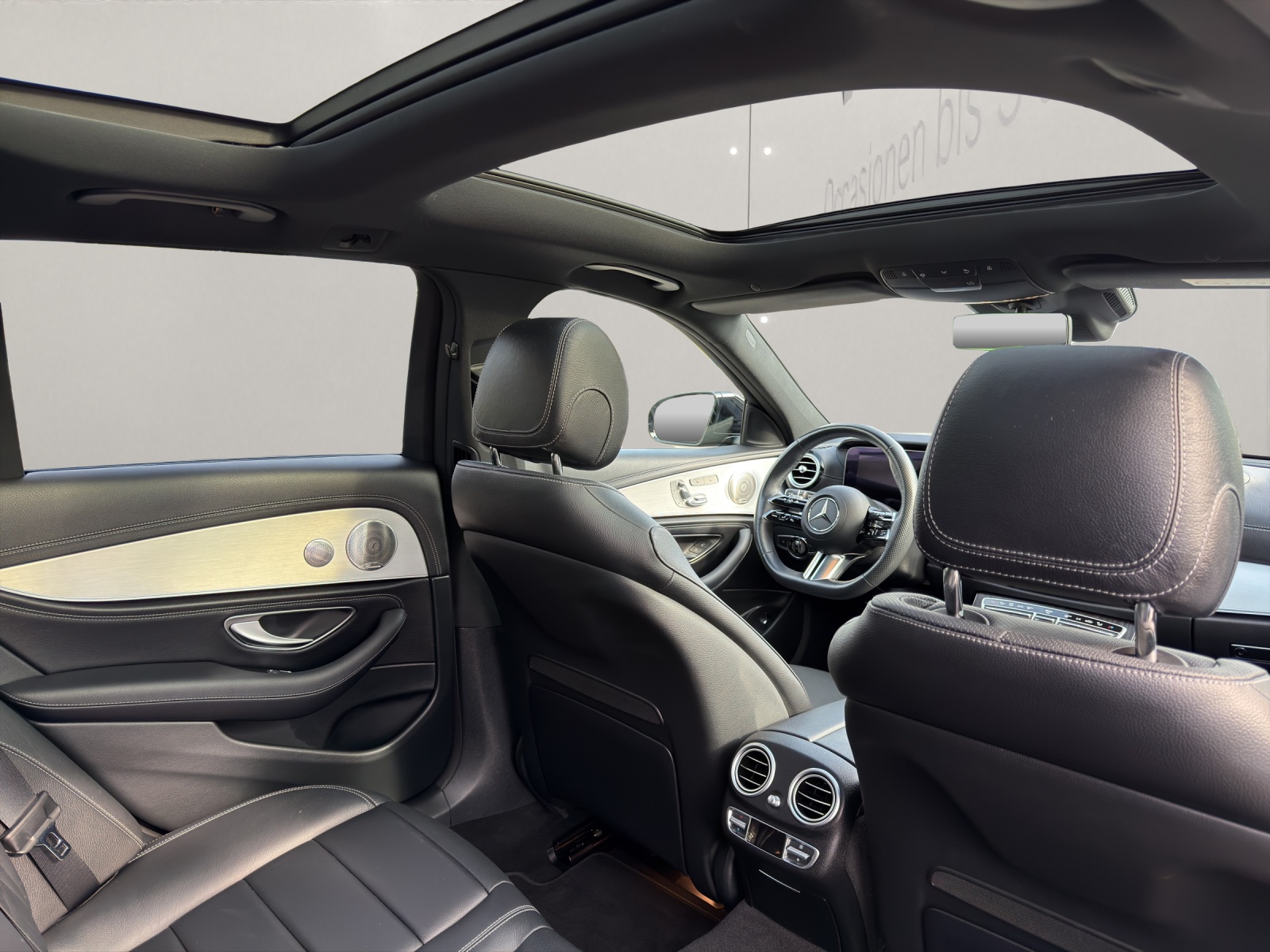 MERCEDES-BENZ E-Klasse S213 Kombi E 220 d AMG Line 4matic-image-13
