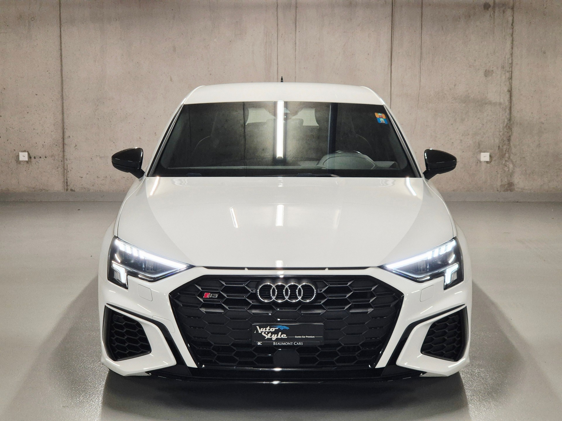 AUDI S3 Sportback 2.0 TFSI quattro S-tronic-showroom-element-1
