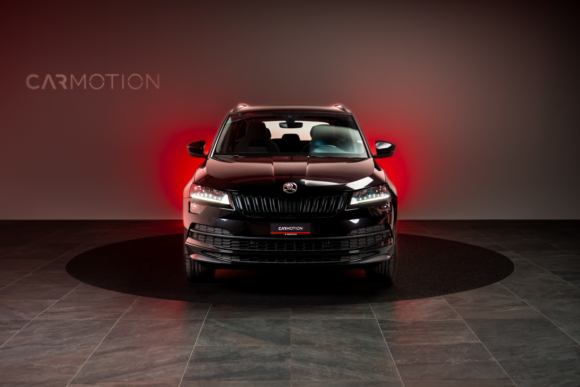 SKODA Karoq 2.0 TSI SportLine 4x4 DSG / Panoramadach / Parkassistent / Sitzheizung-showroom-element-1