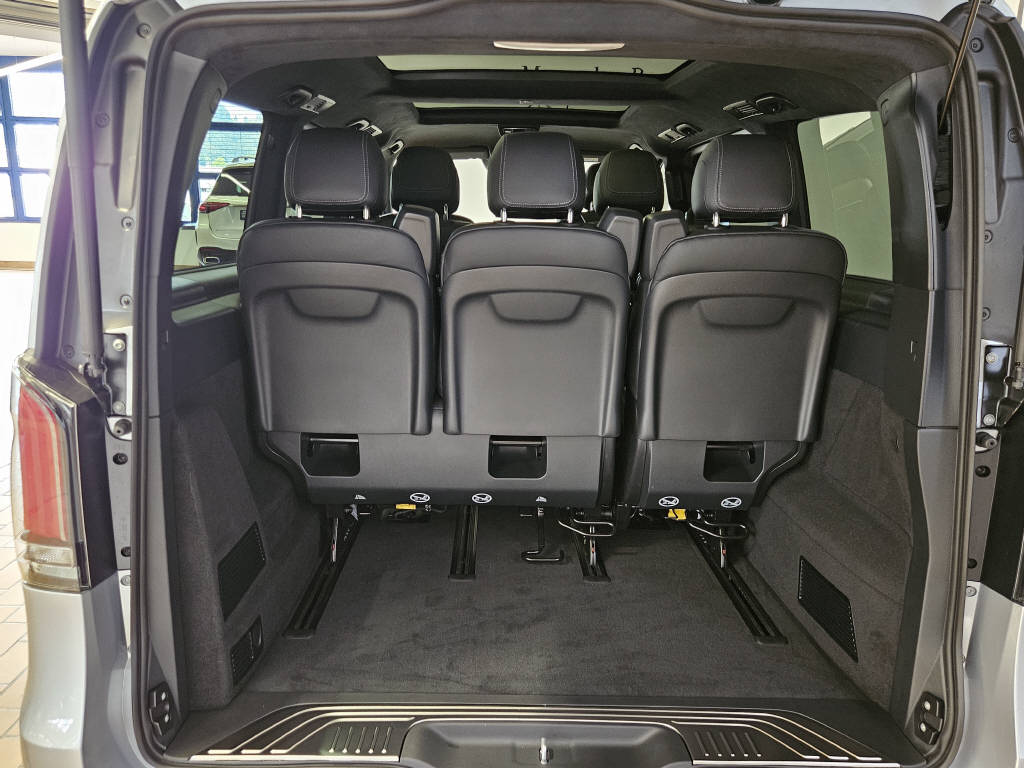 MERCEDES-BENZ V 300 d 4Matic lang Swiss Edition-showroom-element-3