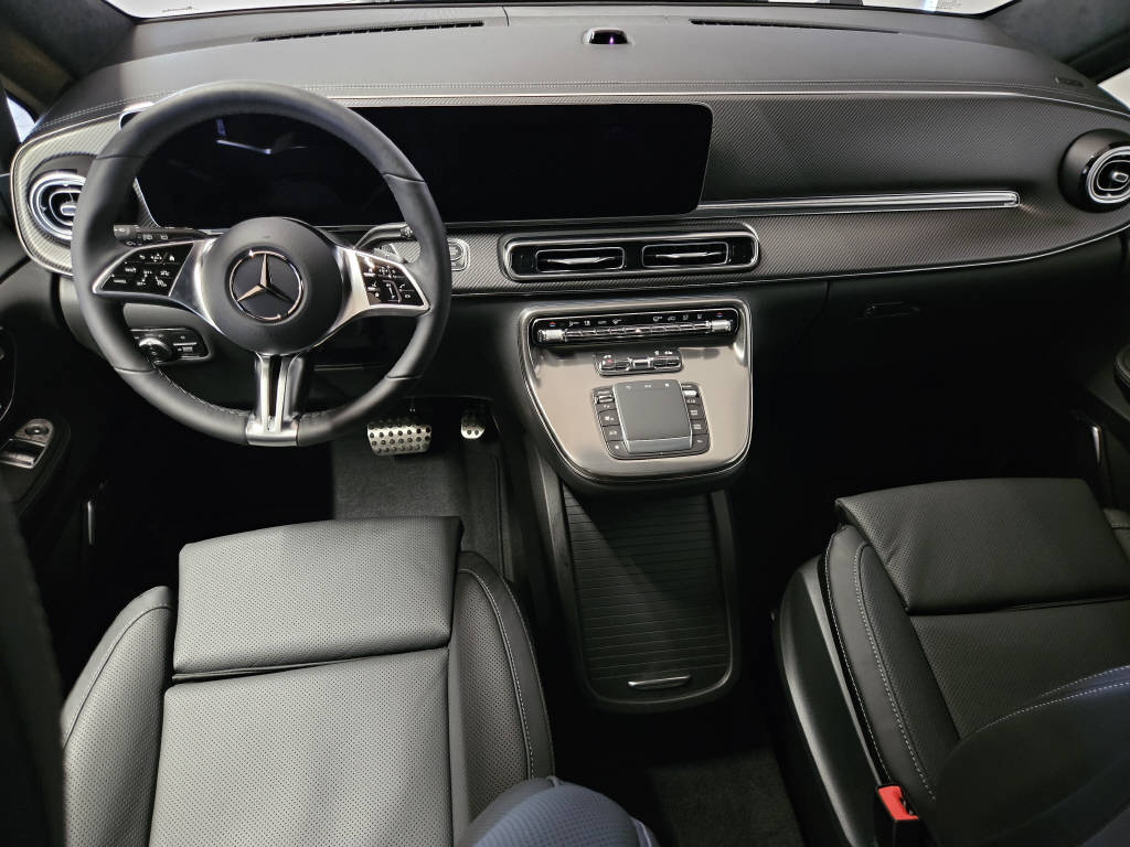 MERCEDES-BENZ V 300 d 4Matic lang Swiss Edition-image-7