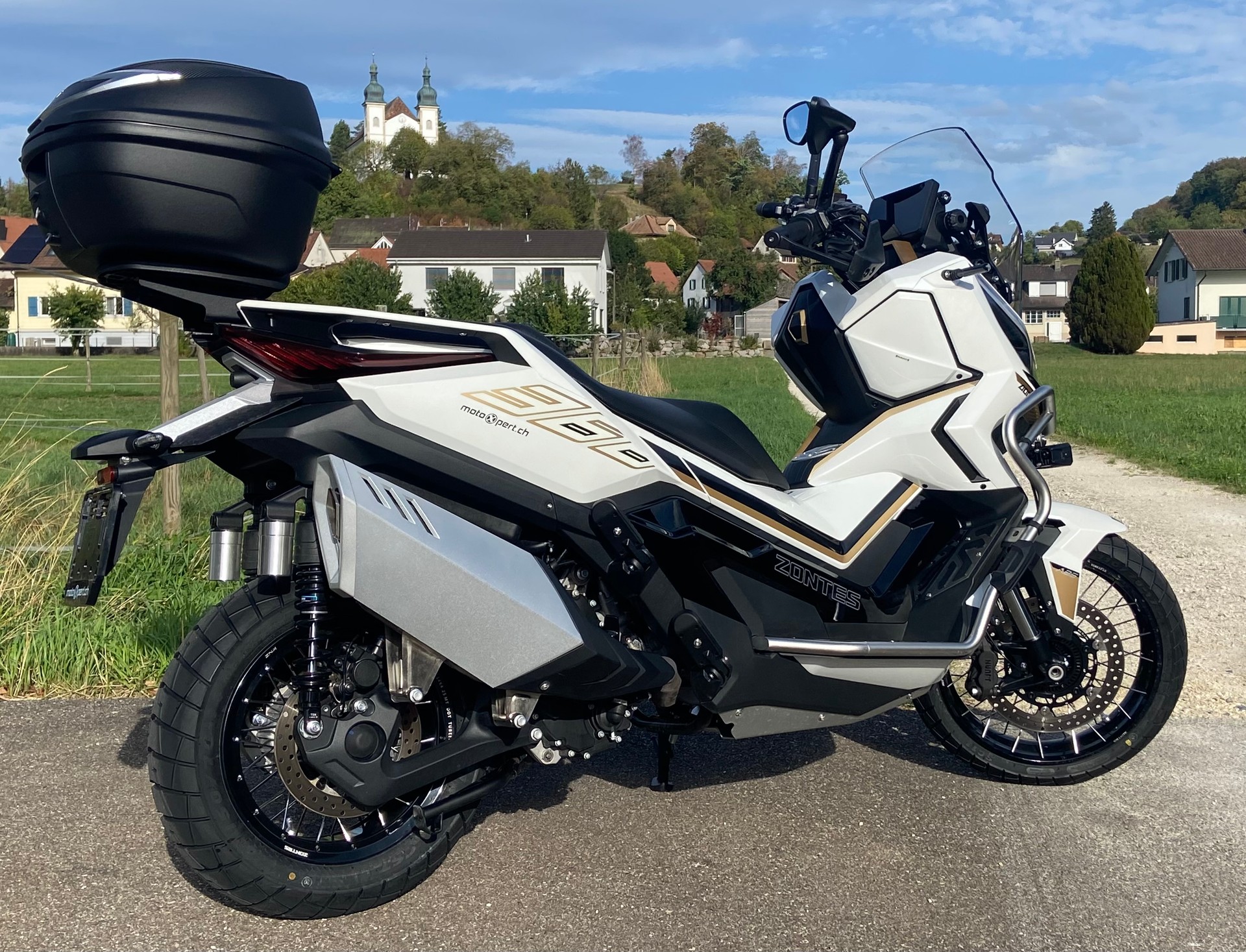 ZONTES G-showroom-element-3
