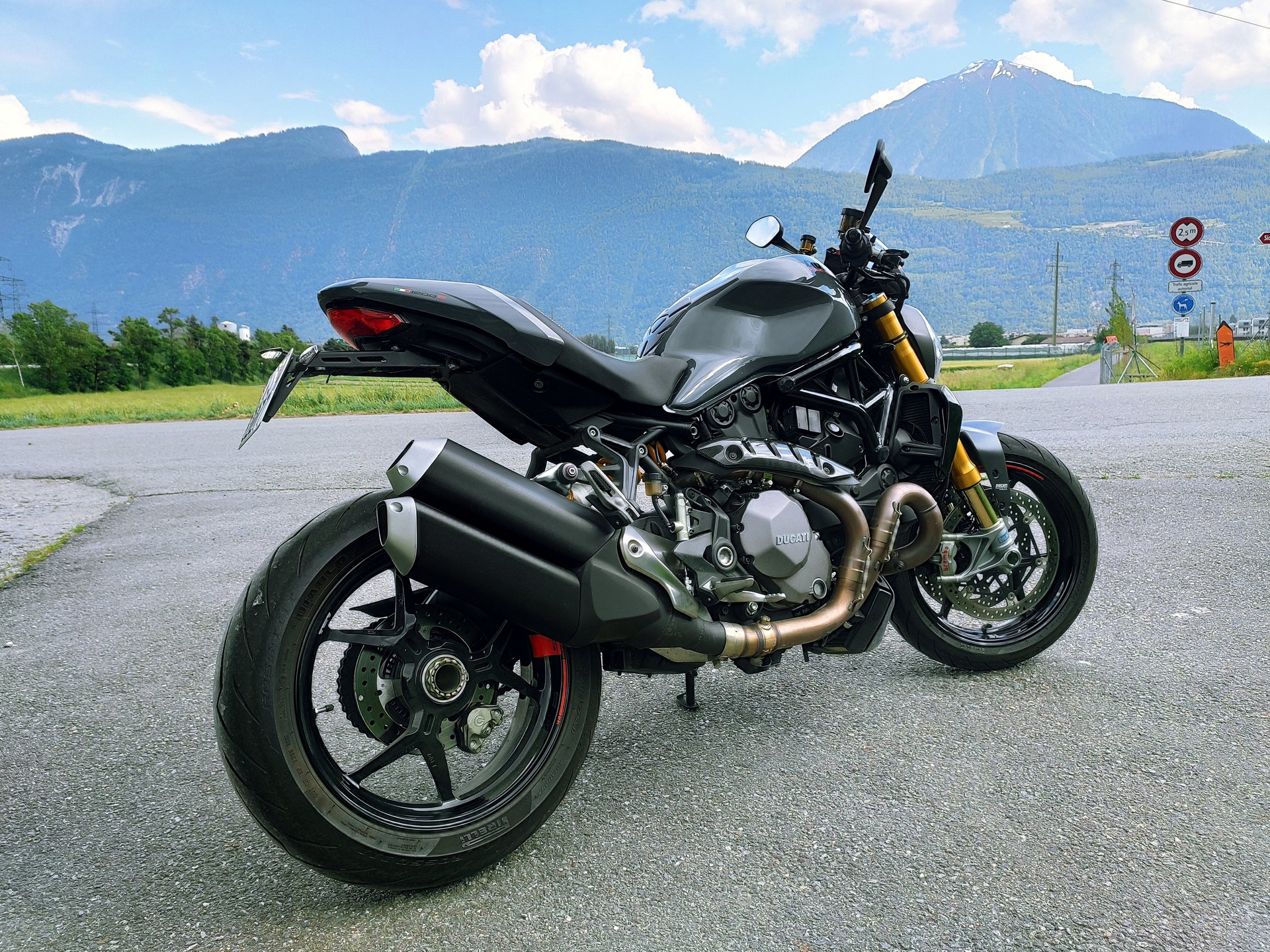 DUCATI Monster 1200 S-image-1