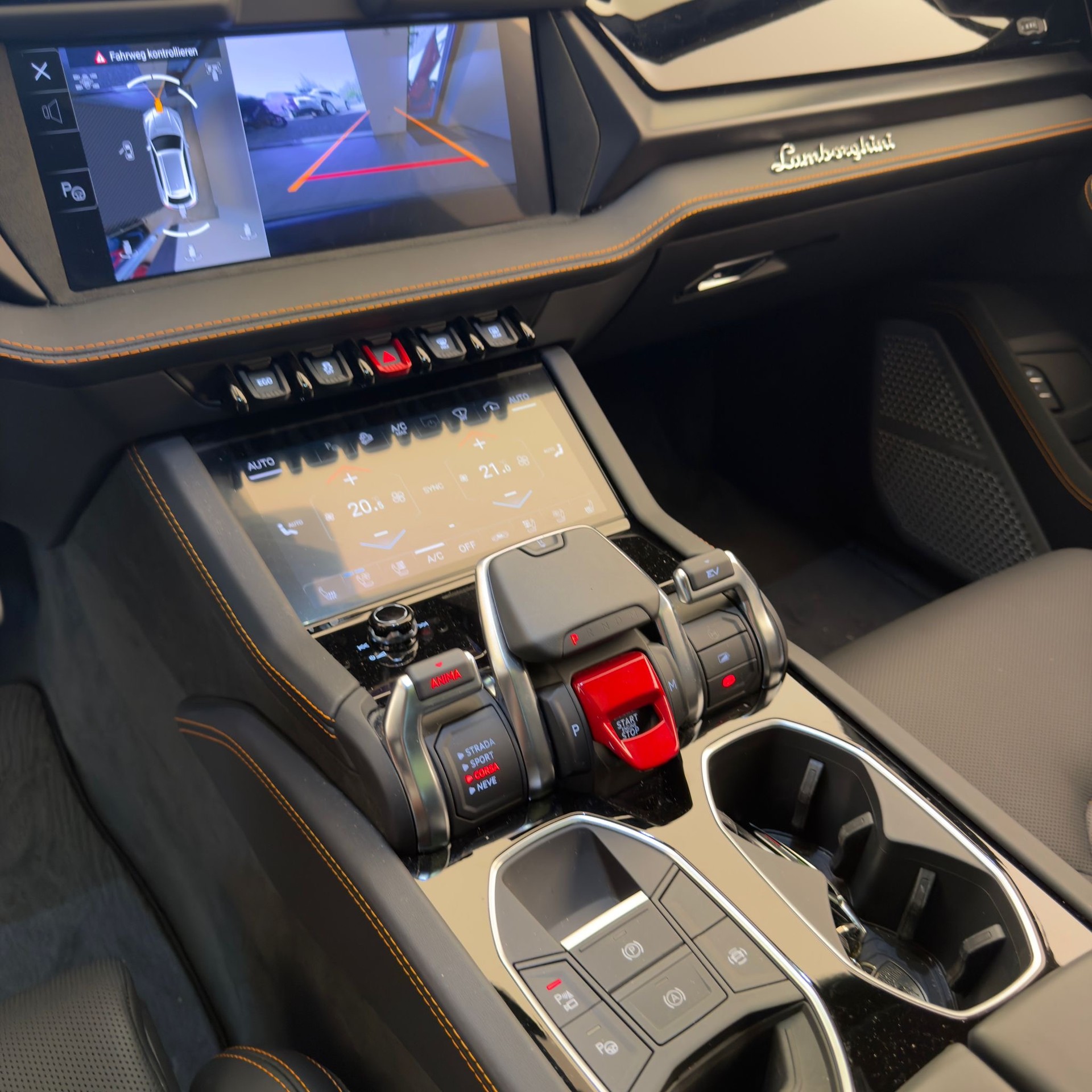LAMBORGHINI Urus SE-image-8