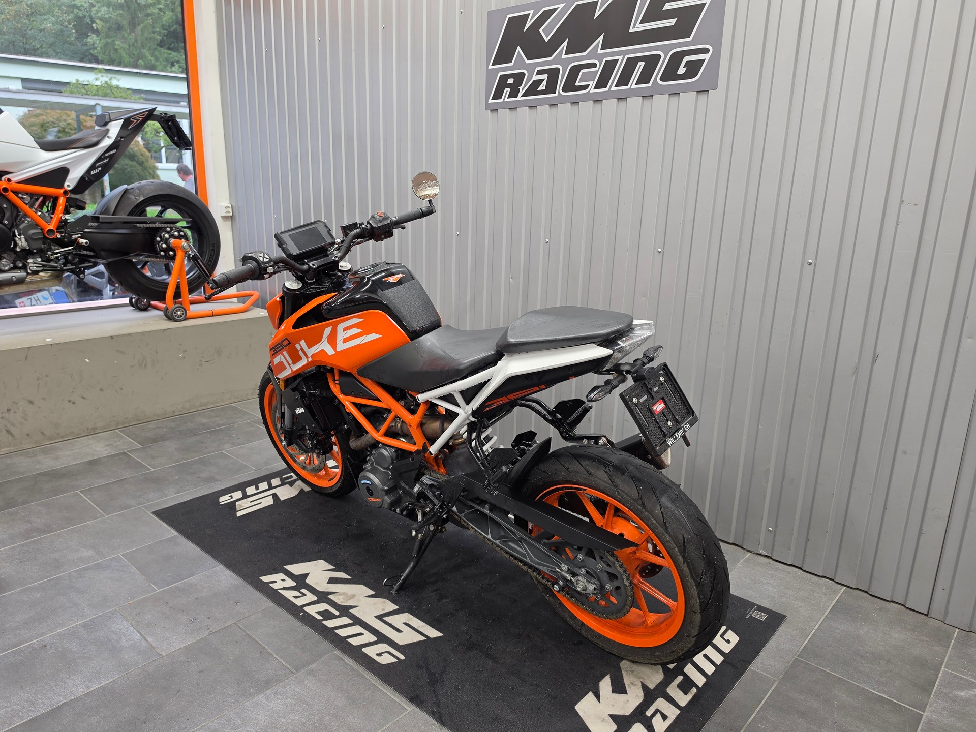 KTM 390 Duke ABS-image-3