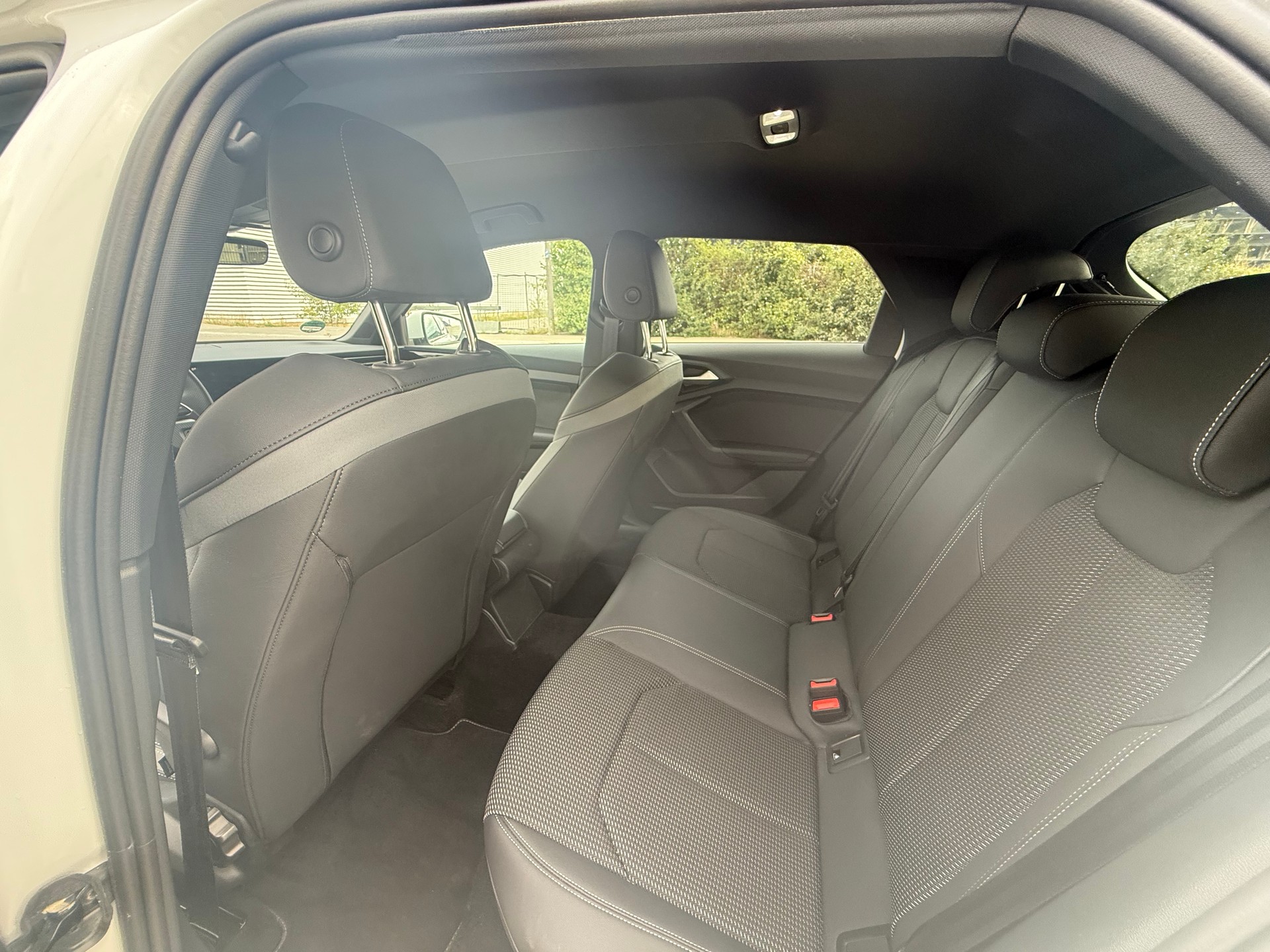 AUDI Sportback 30 TFSI S Line Attraction S-Tronic | Vollausstattung-image-8