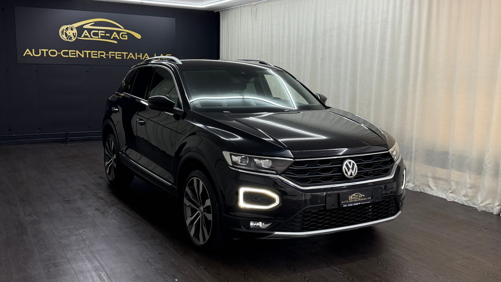 VW T-Roc 2.0 TSI Sport DSG 4Motion-showroom-element-2