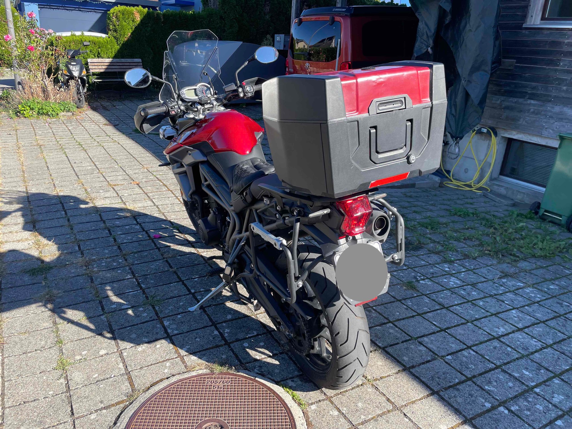 TRIUMPH Tiger 800 XRT ABS-image-4