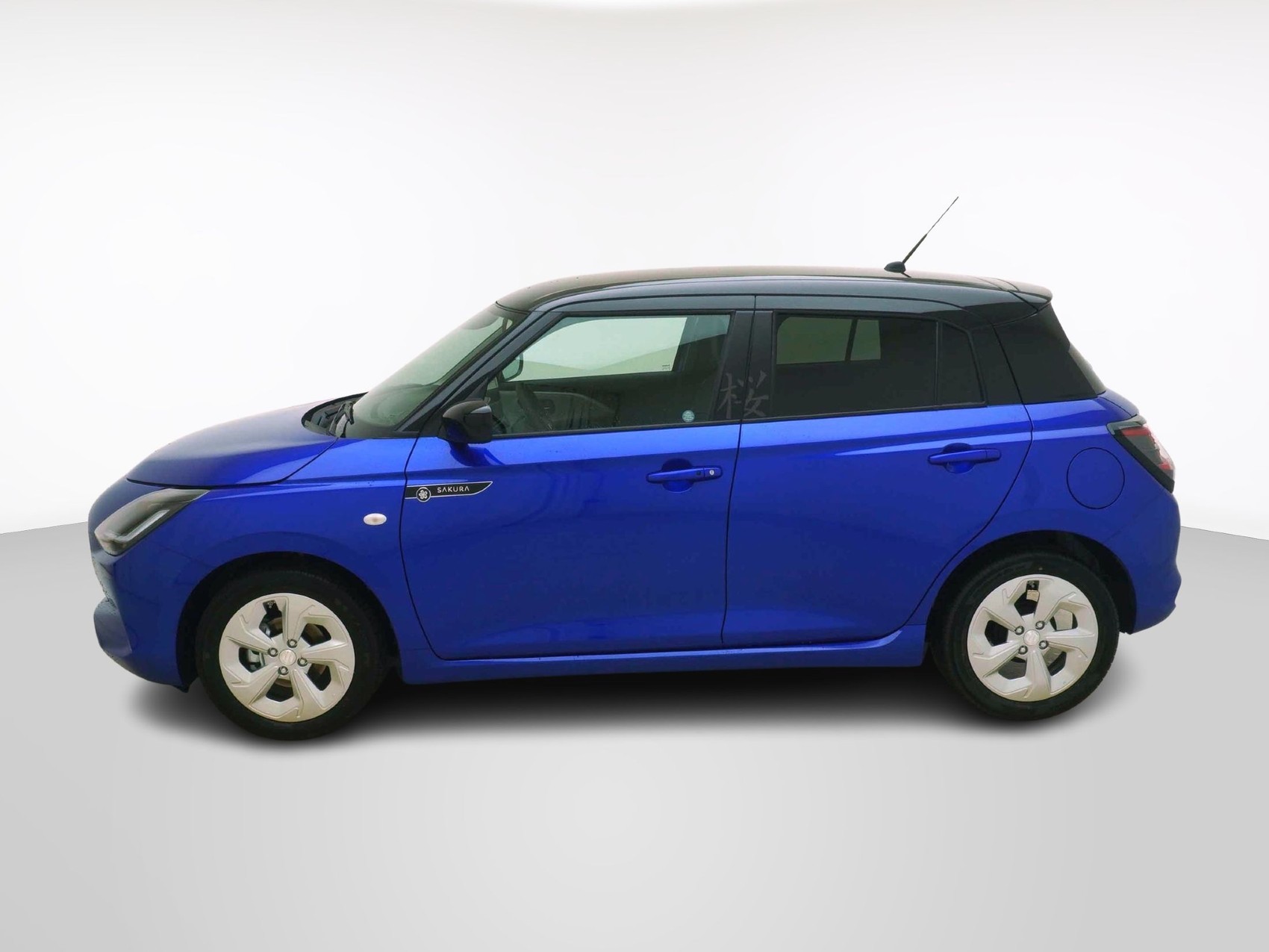 SUZUKI Swift 1.2 Sakura Hybrid-showroom-element-1