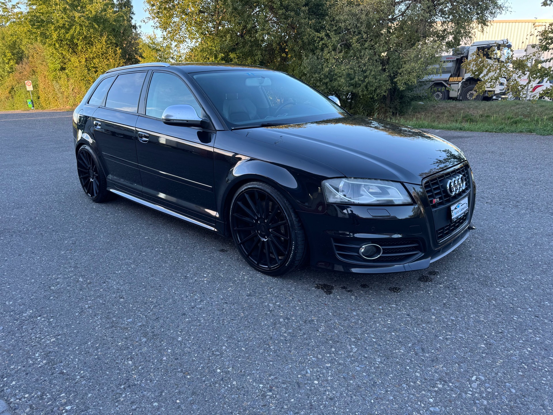 AUDI S3 Sportback 2.0 TFSI quattro-showroom-element-1