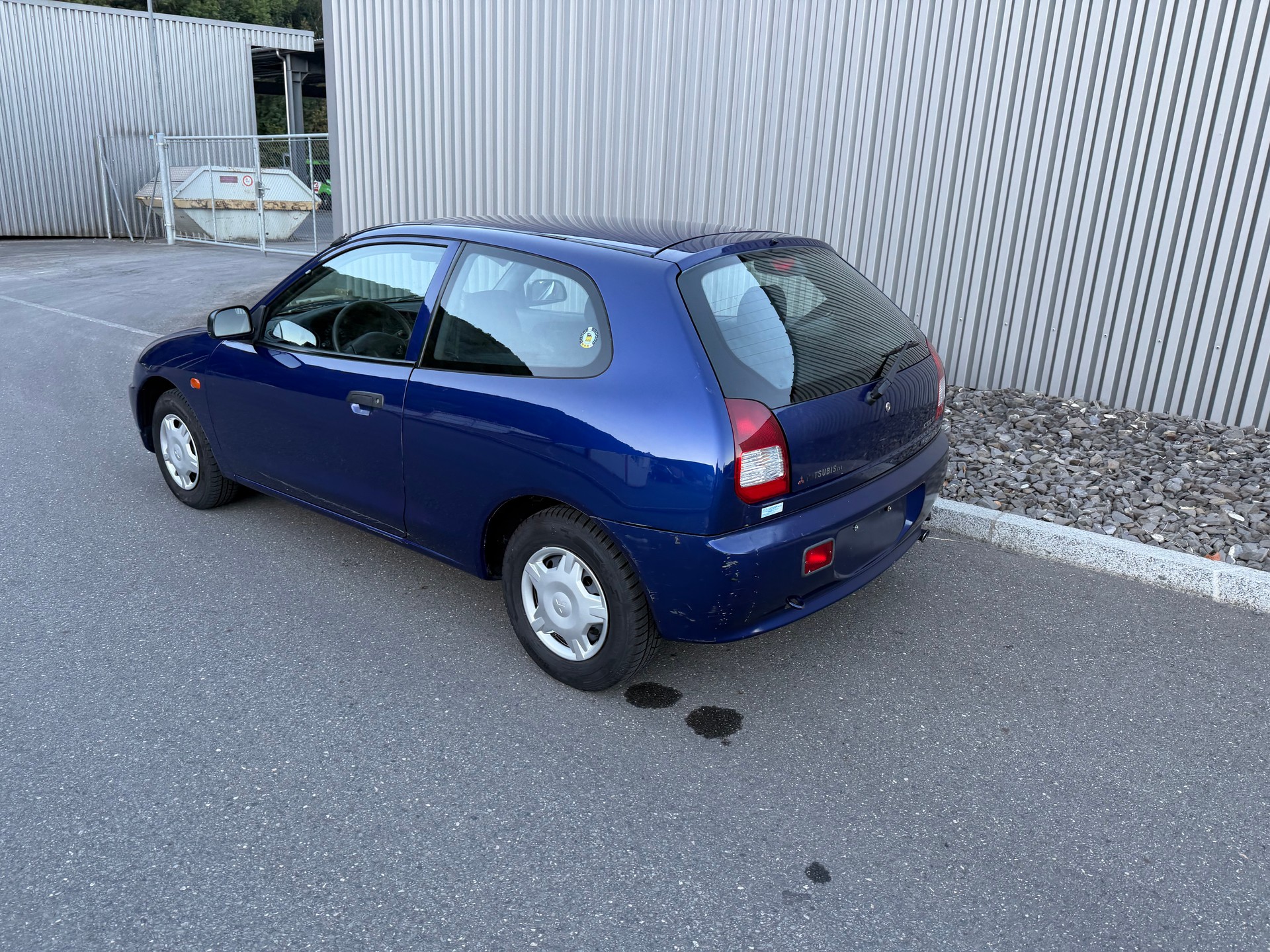 MITSUBISHI Colt 1.3 12V Cool Jubilé FAIBLE KILOMÉTRAGE 32700 km-showroom-element-2