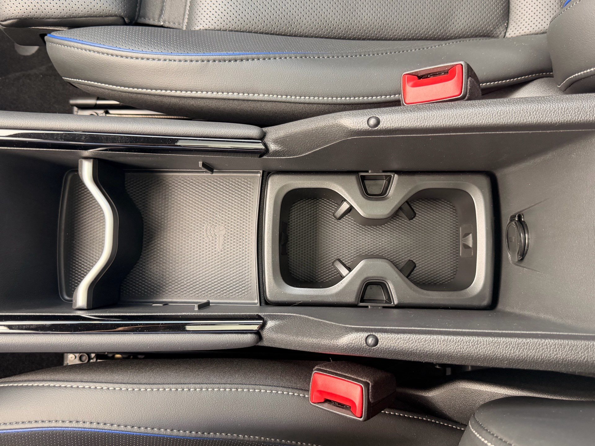 VW Tiguan 2.0 TSI 265PS 4Motion R-Line *** 360° KAMERA & PANORAMADACH ***-image-26