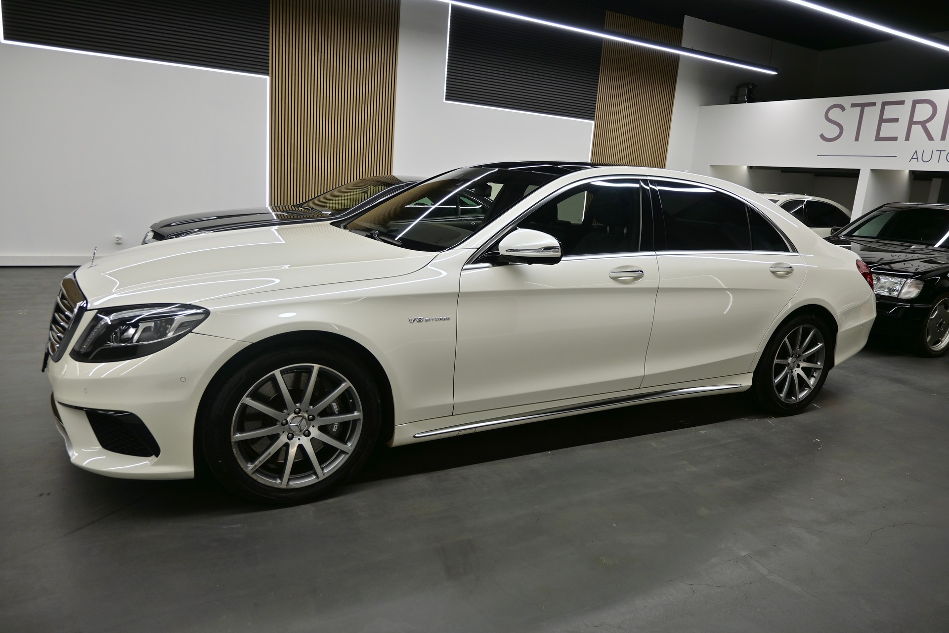 MERCEDES-BENZ S 63 AMG L 4Matic Speedshift MCT *CHAUFFEUR PAKET*-showroom-element-3