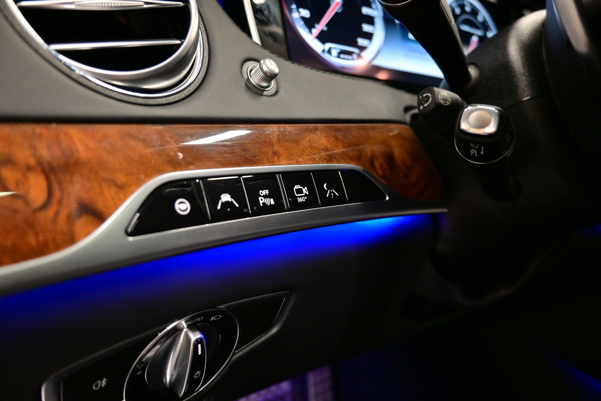 MERCEDES-BENZ S 63 AMG L 4Matic Speedshift MCT *CHAUFFEUR PAKET*-image-12