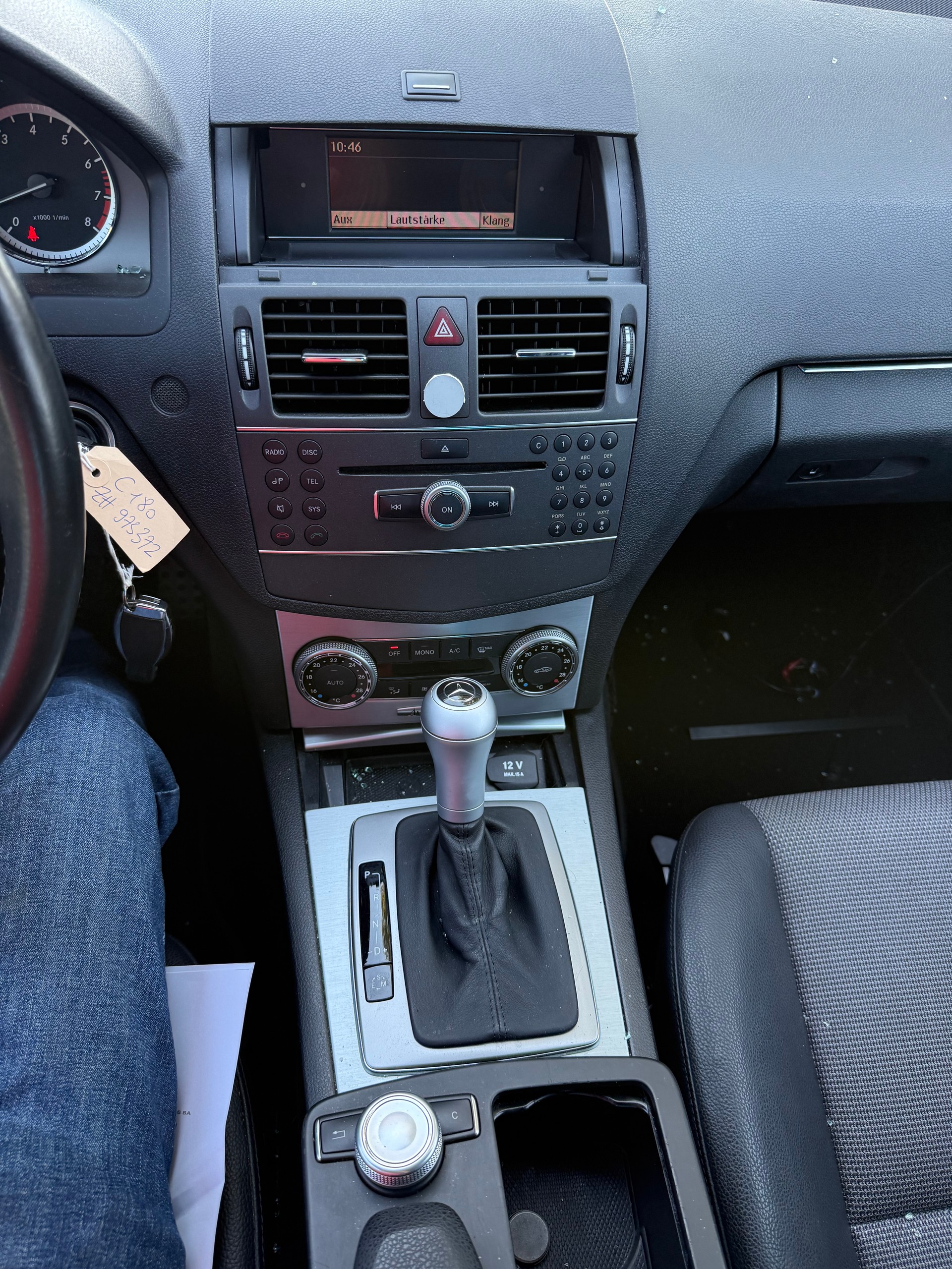 MERCEDES-BENZ C 180 CGI BlueEfficiency Automatic-image-13