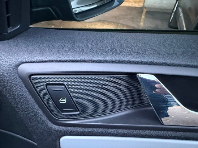 SKODA Octavia Combi 1.8 TSI Adventure 4x4-image-12